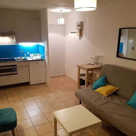 Rez-jardin Proche Wifi, Clim, Garage Lägenhet Bormes-les-Mimosas