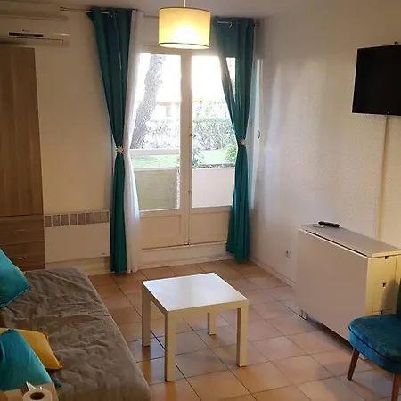 Rez-jardin Proche Wifi, Clim, Garage Apartament *